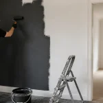 Tarif horaire d'un peintre au noir : prix, risques et alternatives légales